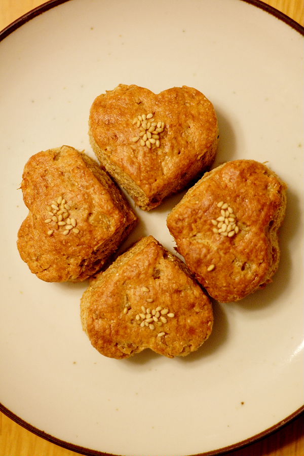 pieces of PEACE - Ginger Scones