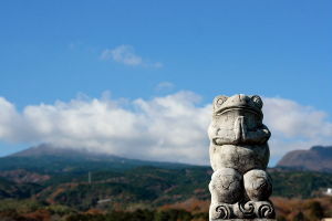 praying to the sky